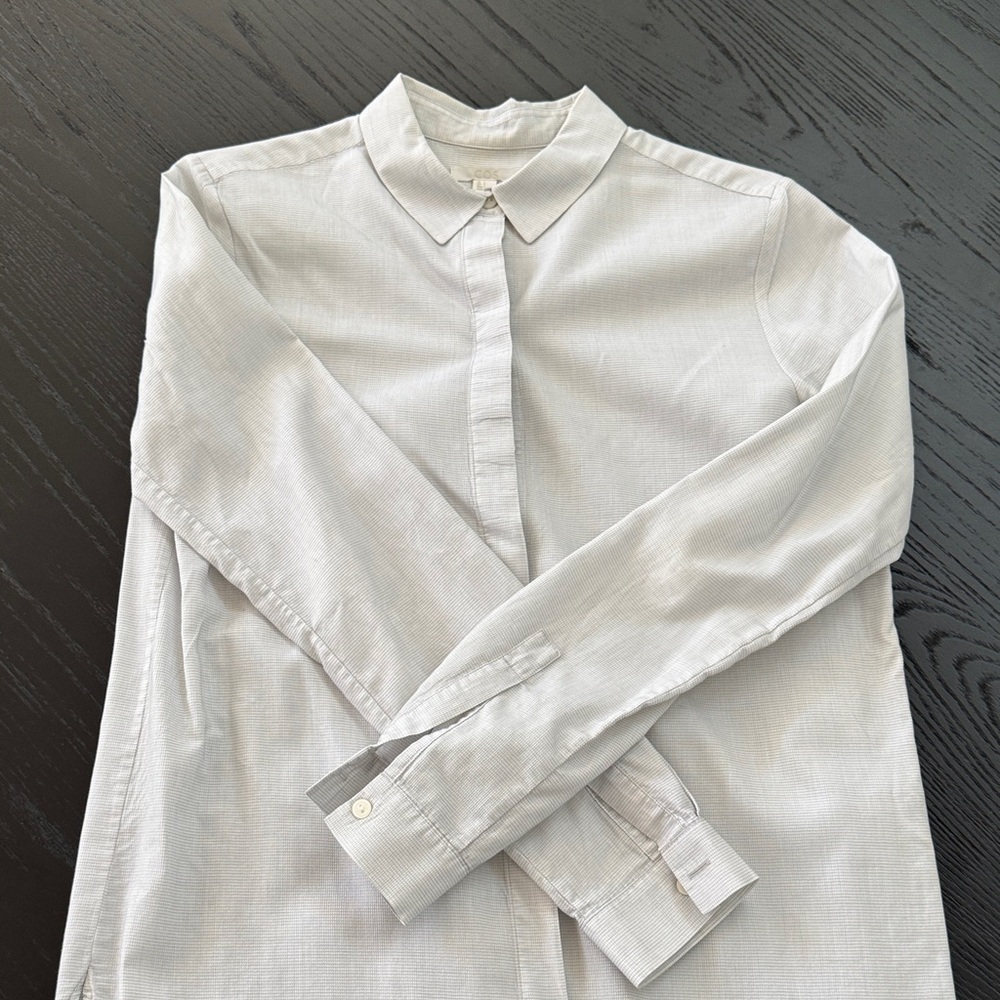 COS Long(er) Light Gray Casual Button Down Shirt